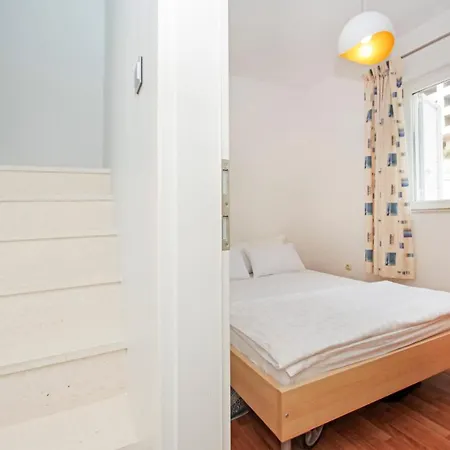 Apartment Neva