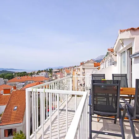 Apartment Neva Makarska