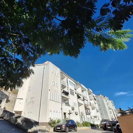 Apartment Neva