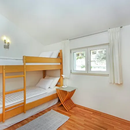 Apartment Neva